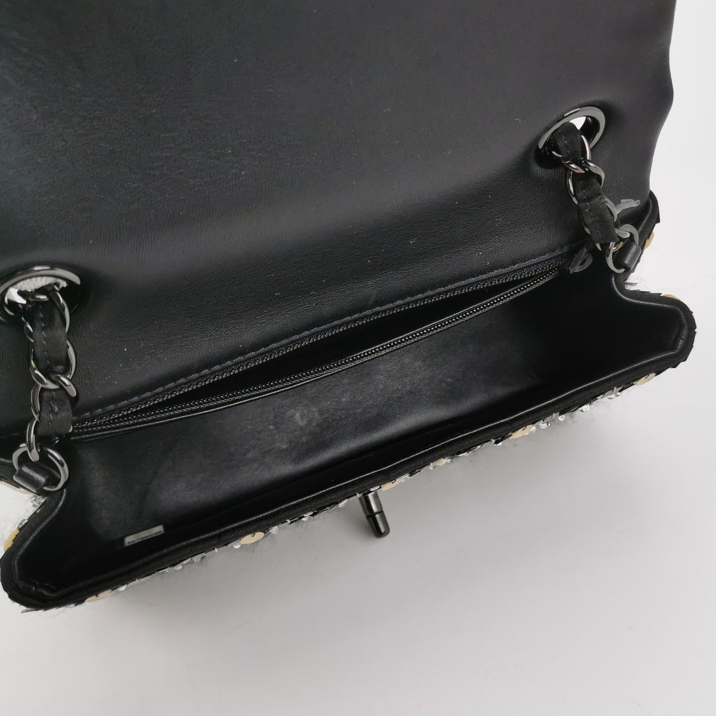 Classic Flap Seasonal limited Edition Mini CC turn-lock