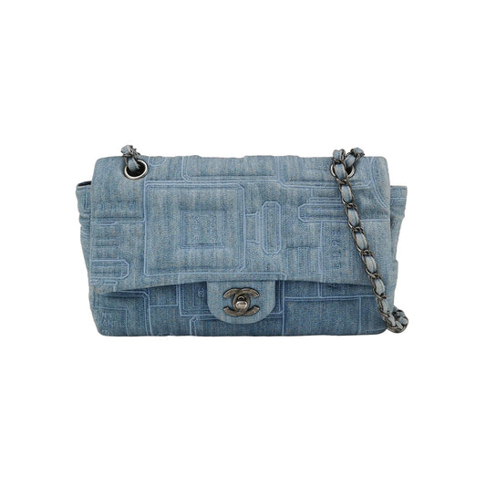 Classic Flap Seasonal limited Edition Medium Denim Logo CC turn-lock