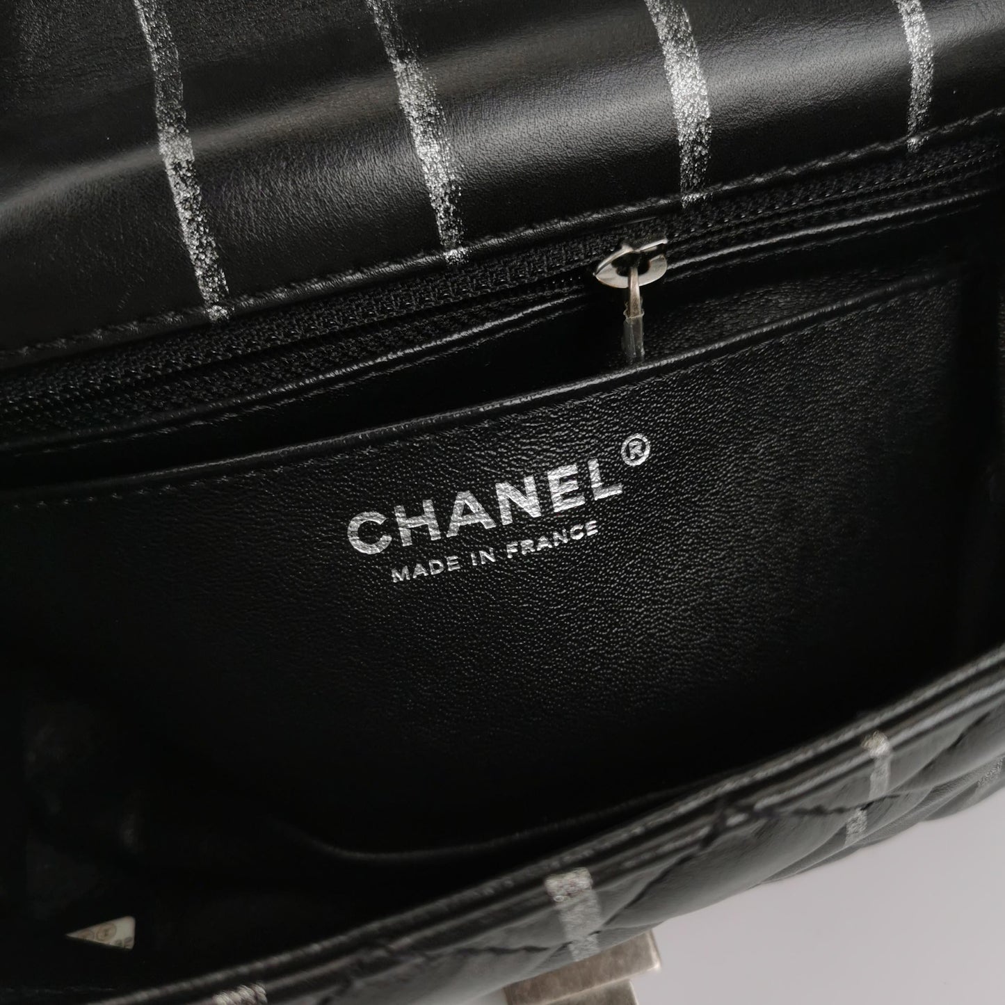 2.55 Flag Bag Seasonal limited Edition quilted