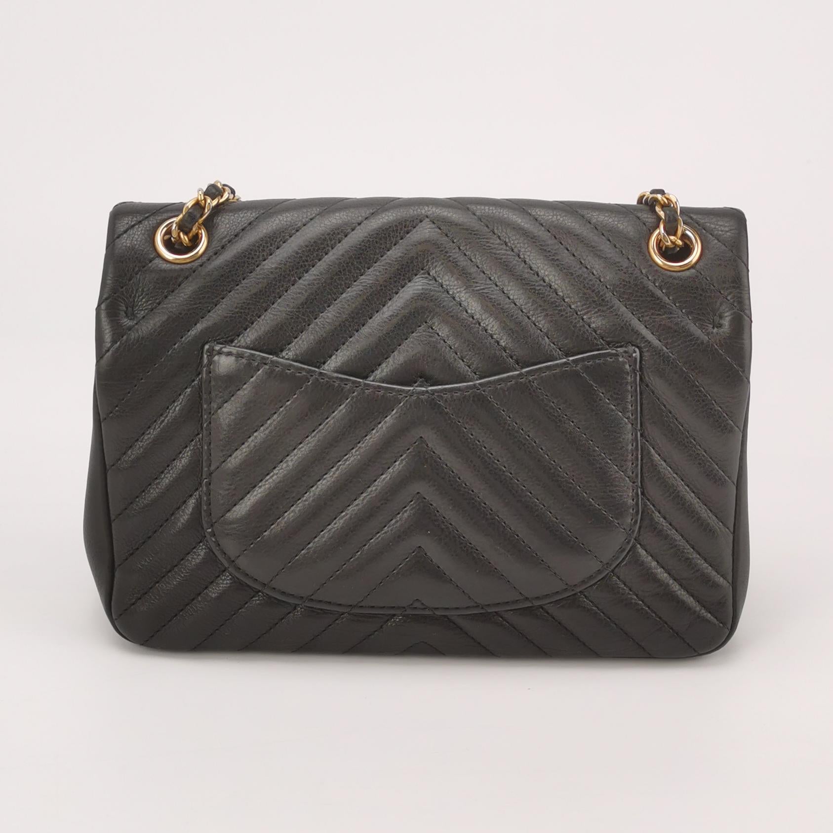 Classic Flap Seasonal limited Edition Mini CC turn-lock