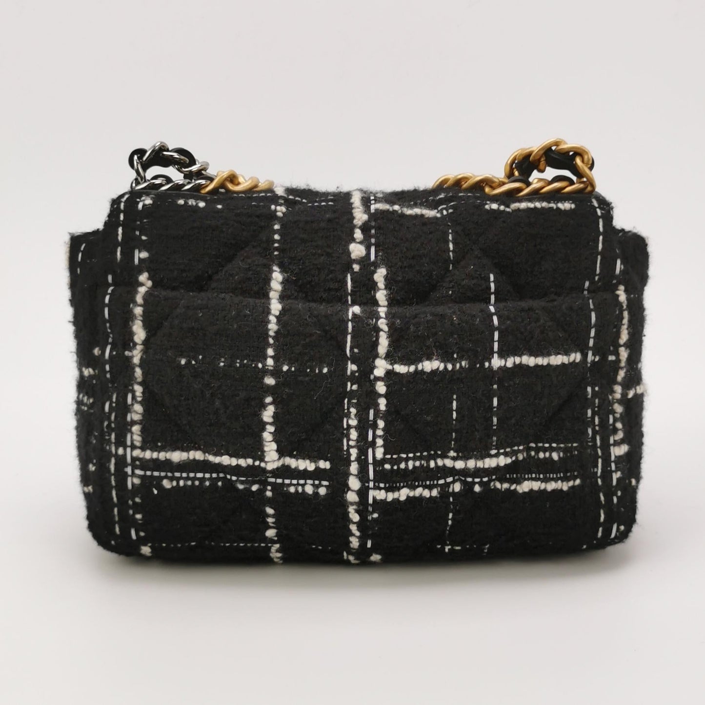 19Bag Small quilted CC turn-lock